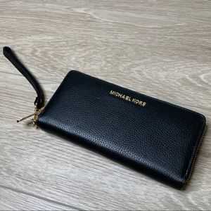 Michael Kors Wrist Wallet